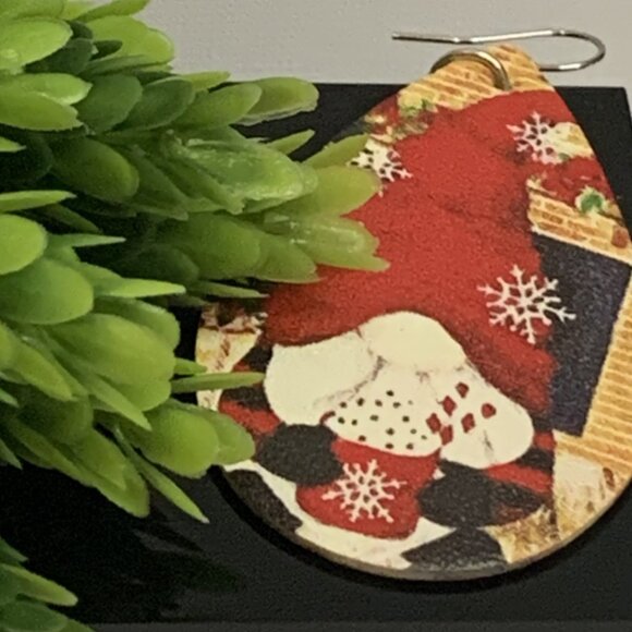 Gnome Earring, Dwarf Earring, Gift Idea, Santa Earring, Christmas Earring, Elf - Picture 2 of 5